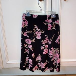Petite NWT black with pink floral skirt. Karen Kane.